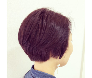 マリノレイのピアスが映えるショートヘア